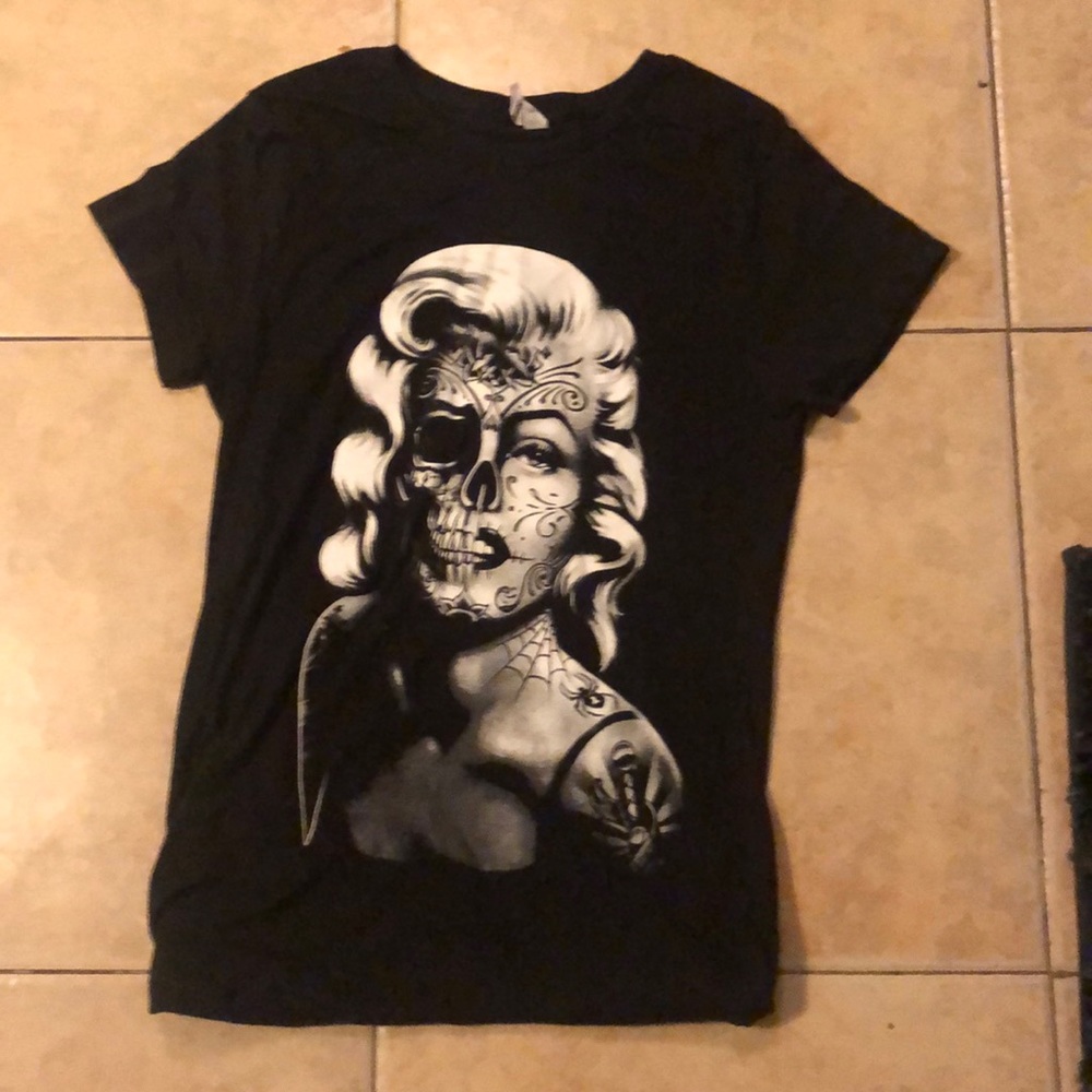 Black Marilyn Monroe half skeleton shirt
